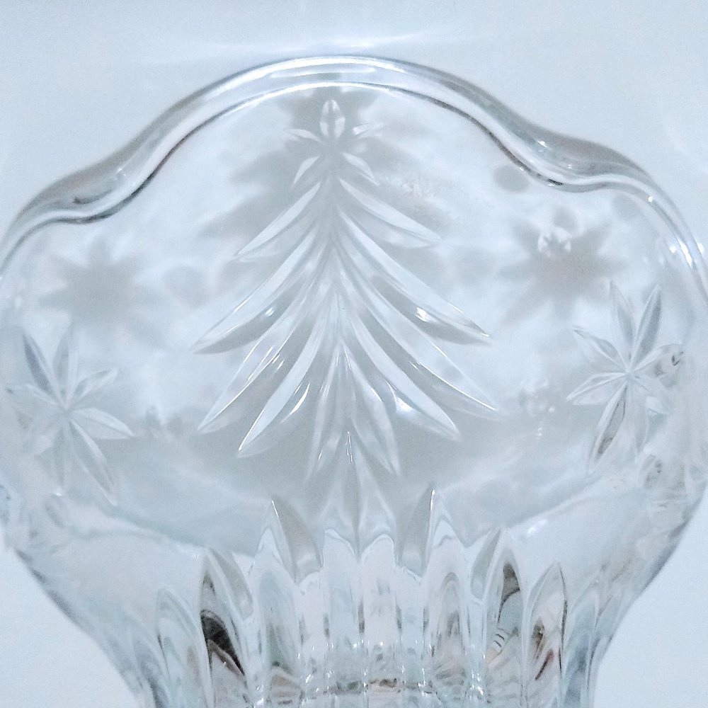 Celebrations by Mikasa  Glass Candy Footed Bowl Christmas Night - Picture 9 of 13
